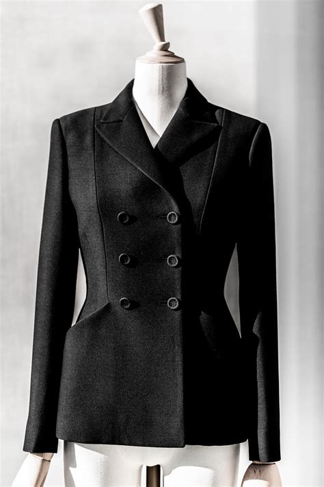 chaqueta christian dior|dior's bar jacket history.